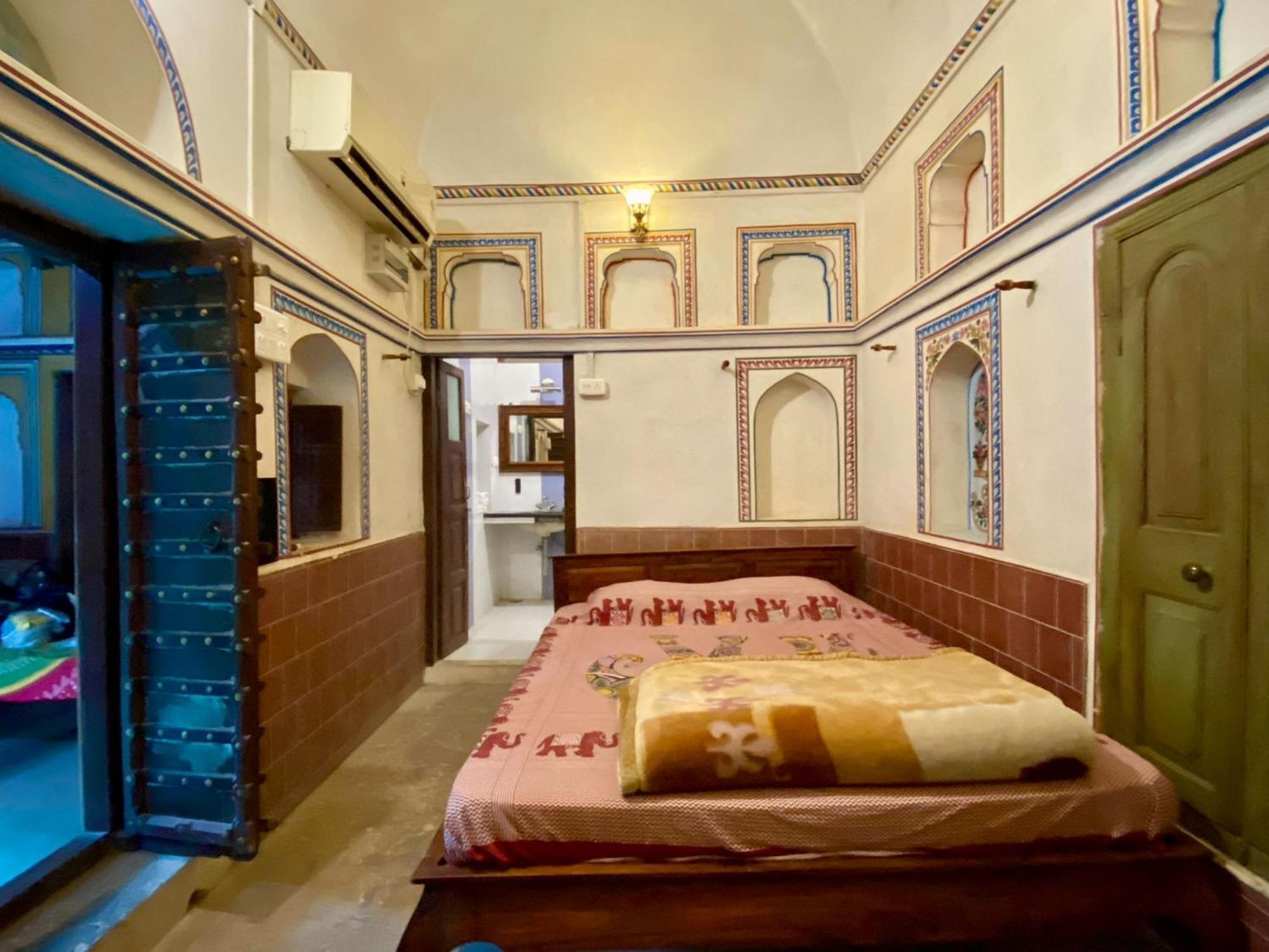 Hotel Mandawa Haveli Экстерьер фото